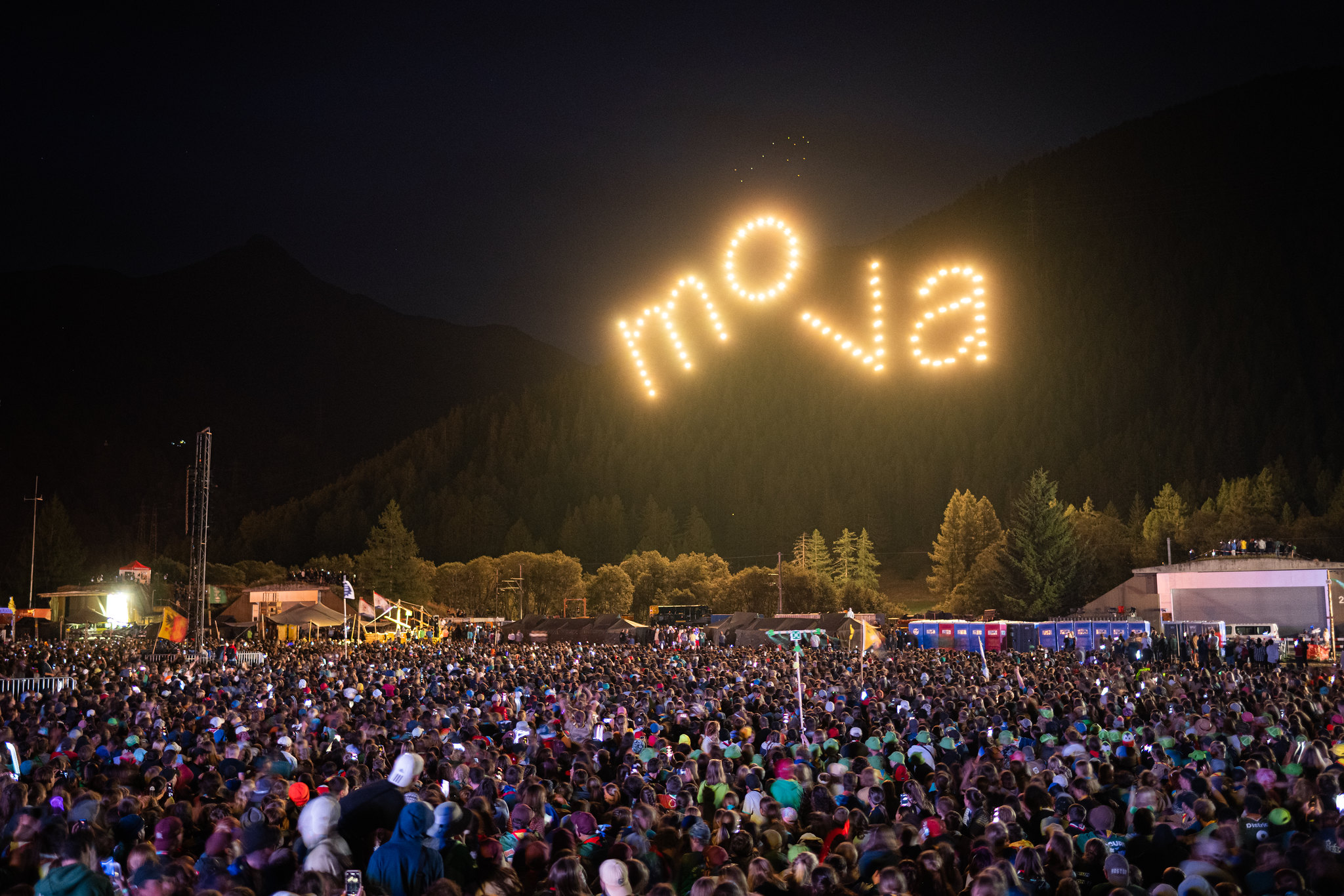 bula_mova_droneshow_drohhenshow Drohnenshow BULA 2022 - Droneshow Switzerland